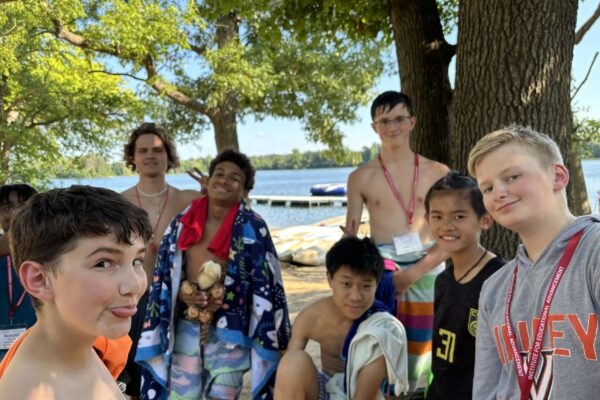 YUN_East_Lake Smiles_2024 (3)